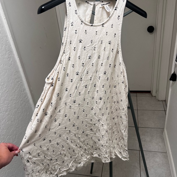 Billabong Cream Mini Dress with Tiny Black Motif - Picture 6 of 7